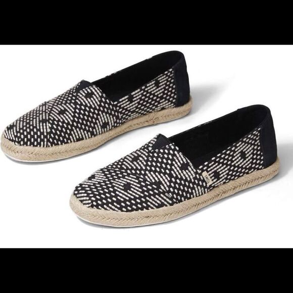 TOMS Black Geometric Diamond Woven Espadrilles - Picture 1 of 6
